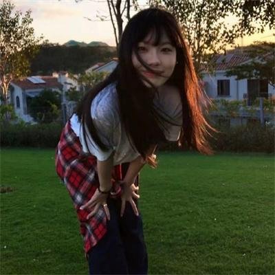 与鹦鹉同住
