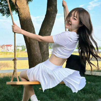 圆肚子女孩